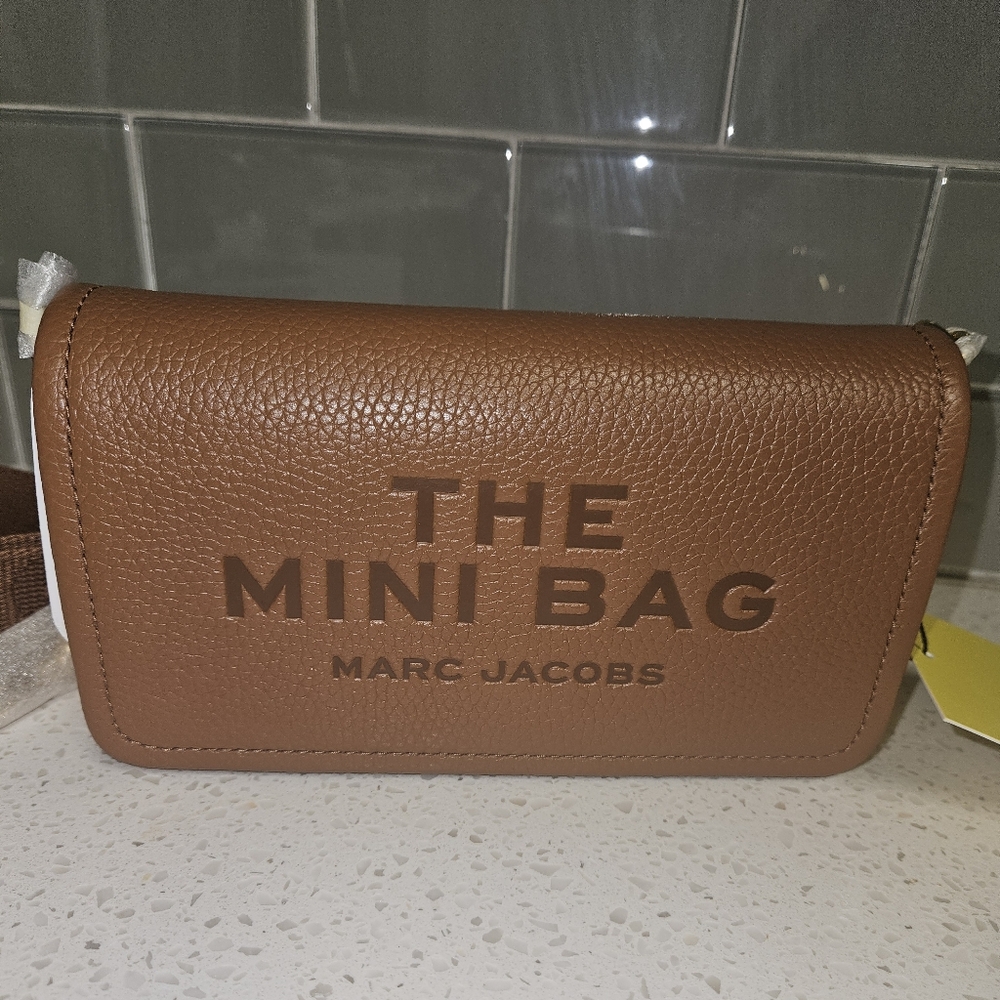 Marc Jacobs Brown Leather Wallet with Pebbled Finish